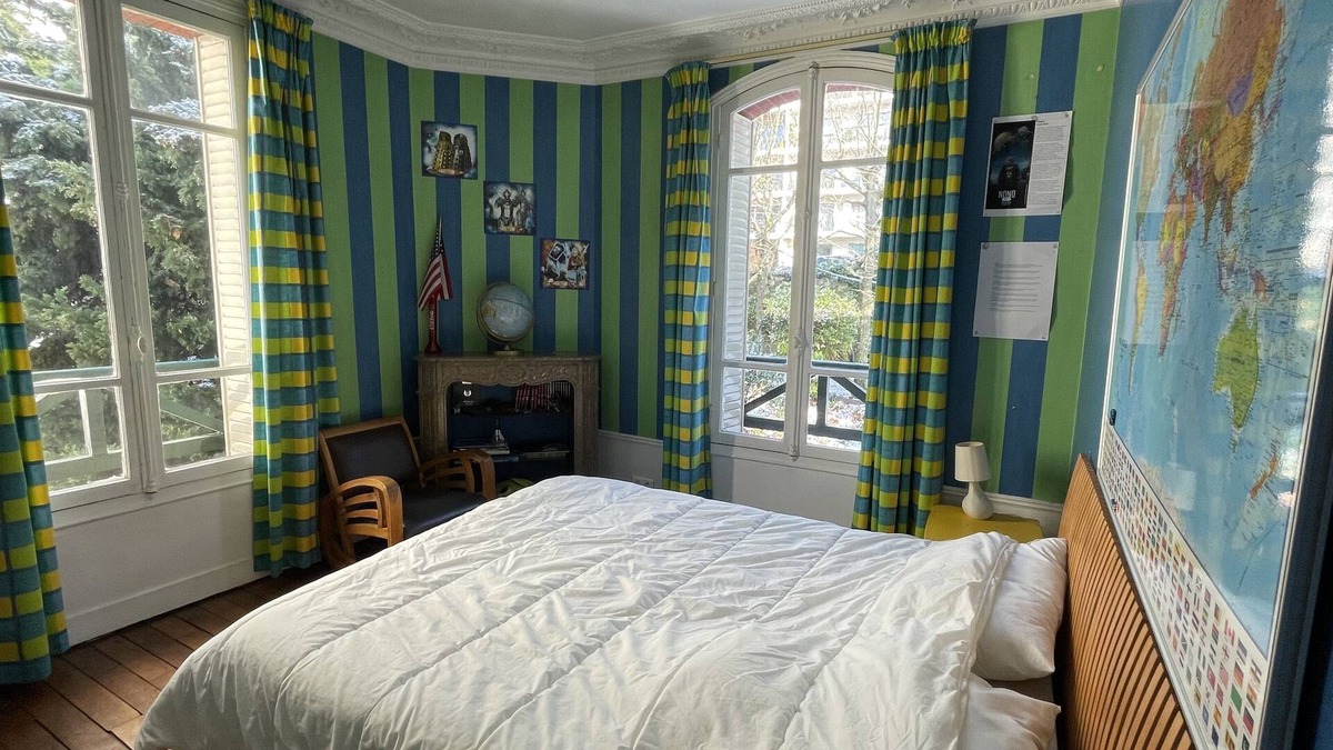 Le Vieux Saint-Maur House | 6 bedroom detached family home with large garden 10 minutes from Paris