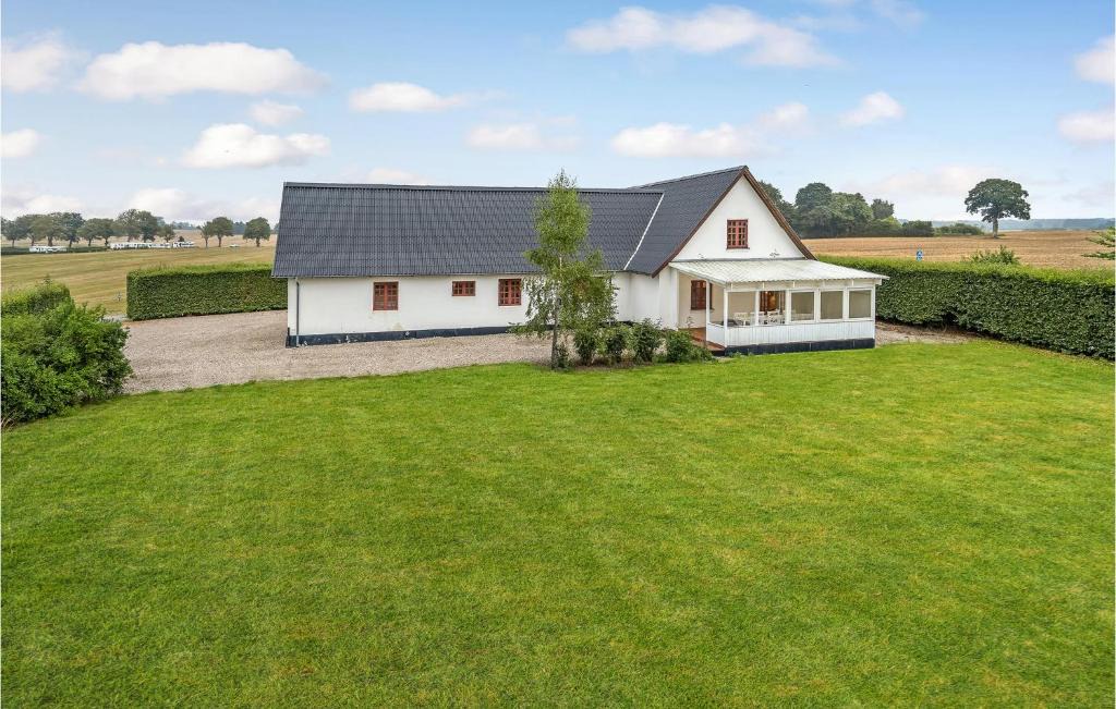 Kvaerndrup House | 6 Bedroom Gorgeous Home In Kværndrup