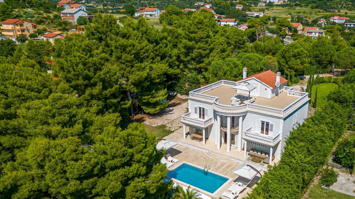 Rab House | 6 bedroom lovely home in Rab