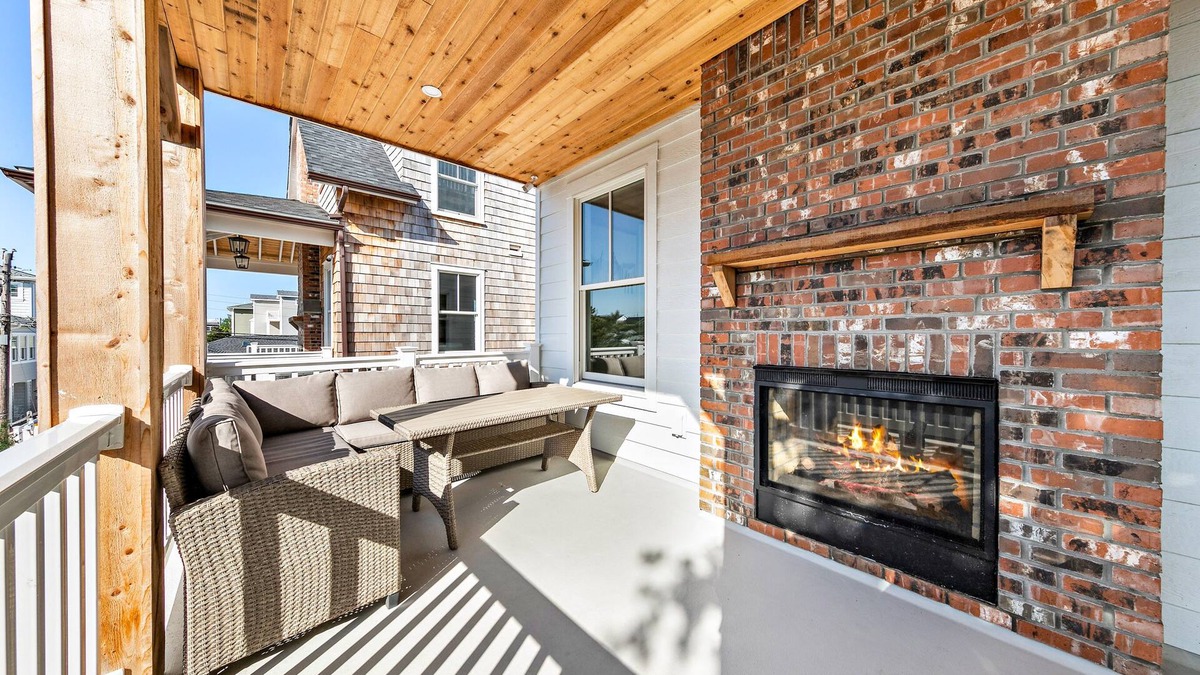 North Beach Haven House | 6 Bedroom Oceanside Home with a Pool