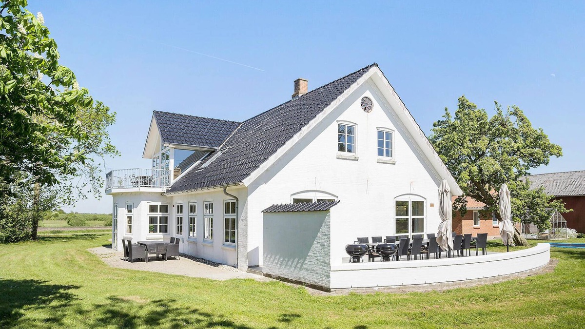 Hojer House | 6 bedroom stunning home in Højer