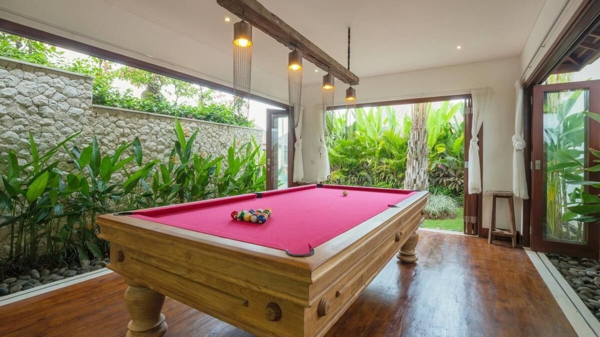 Umalas Villa | 6 Bedroom Umalas Pool Family Villa 3707