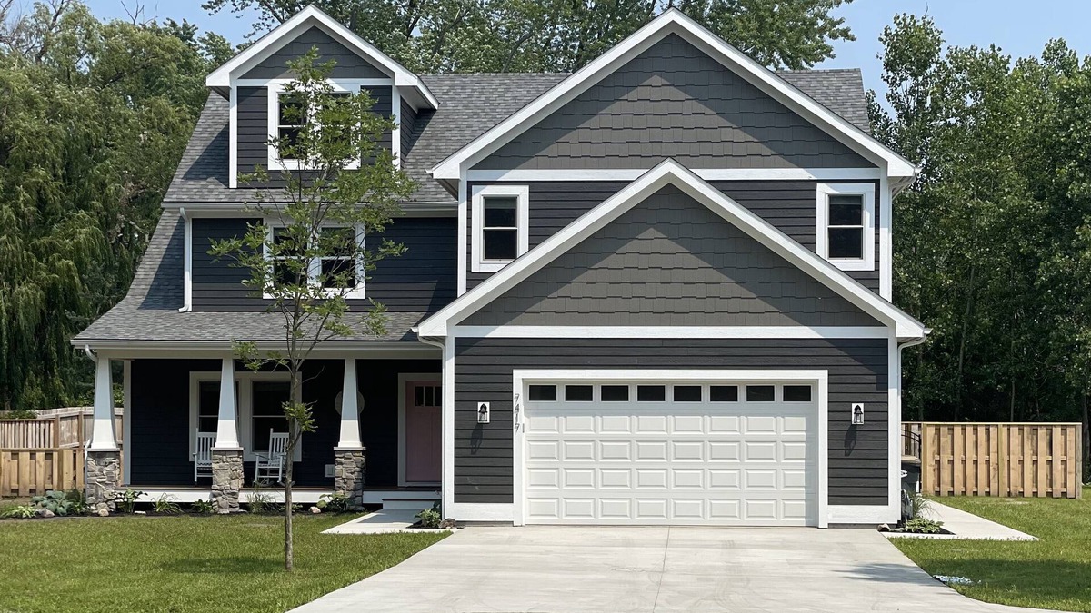South Haven House | 6-bedroom vacation home just a 5-minute walk to Lake Michigan