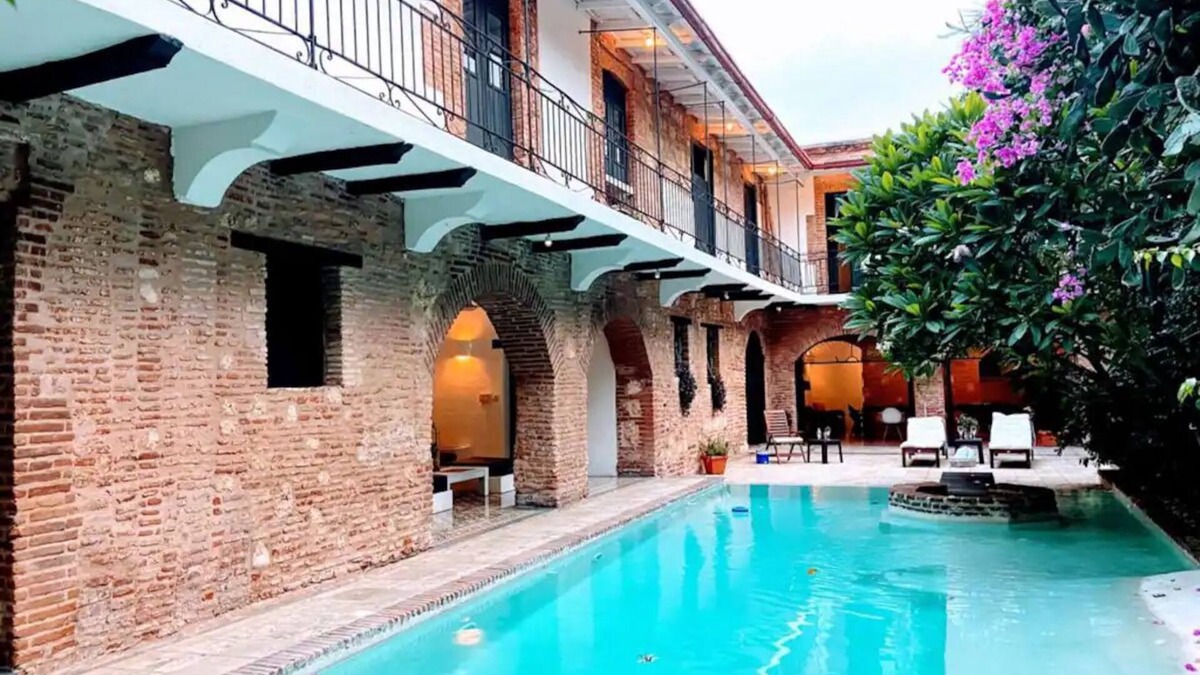 Zona Colonial Villa | 6-bedroom villa in brilliant Santo Domingo with WiFi, AC, fitness room, pool.