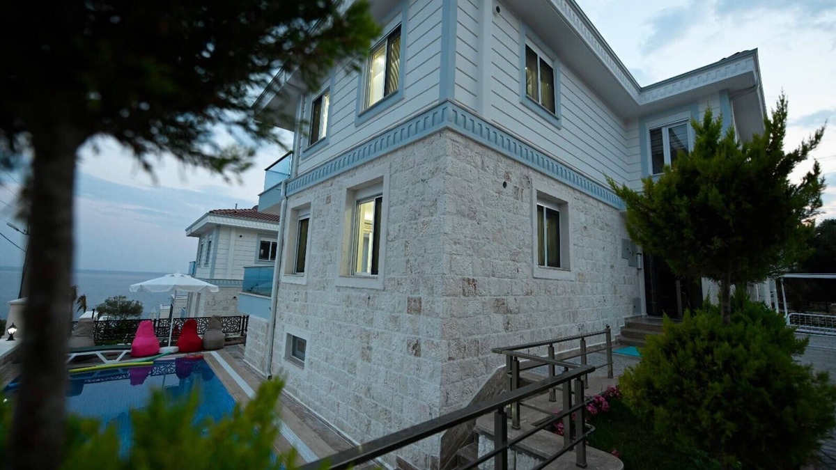 Demre Villa | 6-bedroom villa in superb Antalya with AC