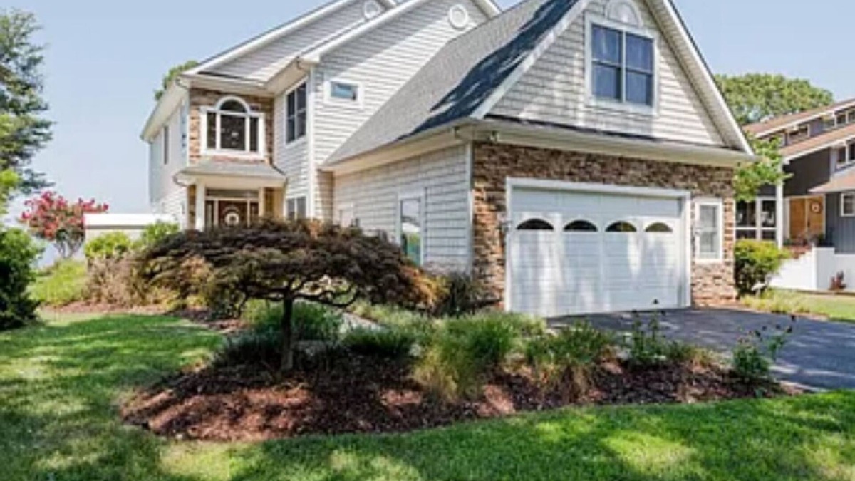 Arnold House | 6 bedroom waterfront home minutes from Downtown Annapolis! Pontoon and jet ski