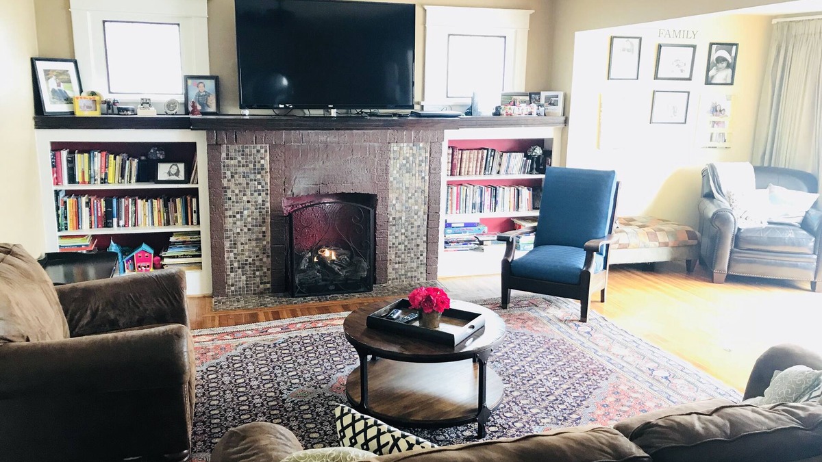 North Buffalo House | 6 BEDROOMS-2 KITCHENS Perfect home for big groups.