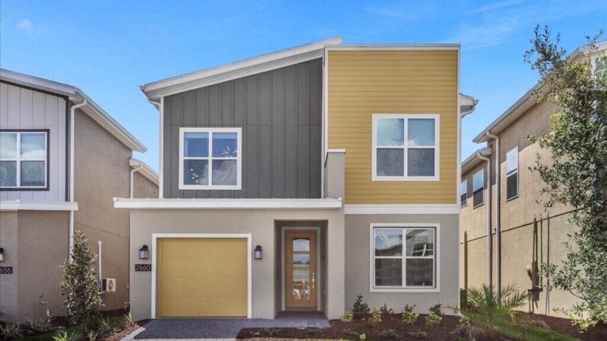 Campbell House | 6 Bedrooms/5 Bathrooms/Storey Lake (2660 SS)
