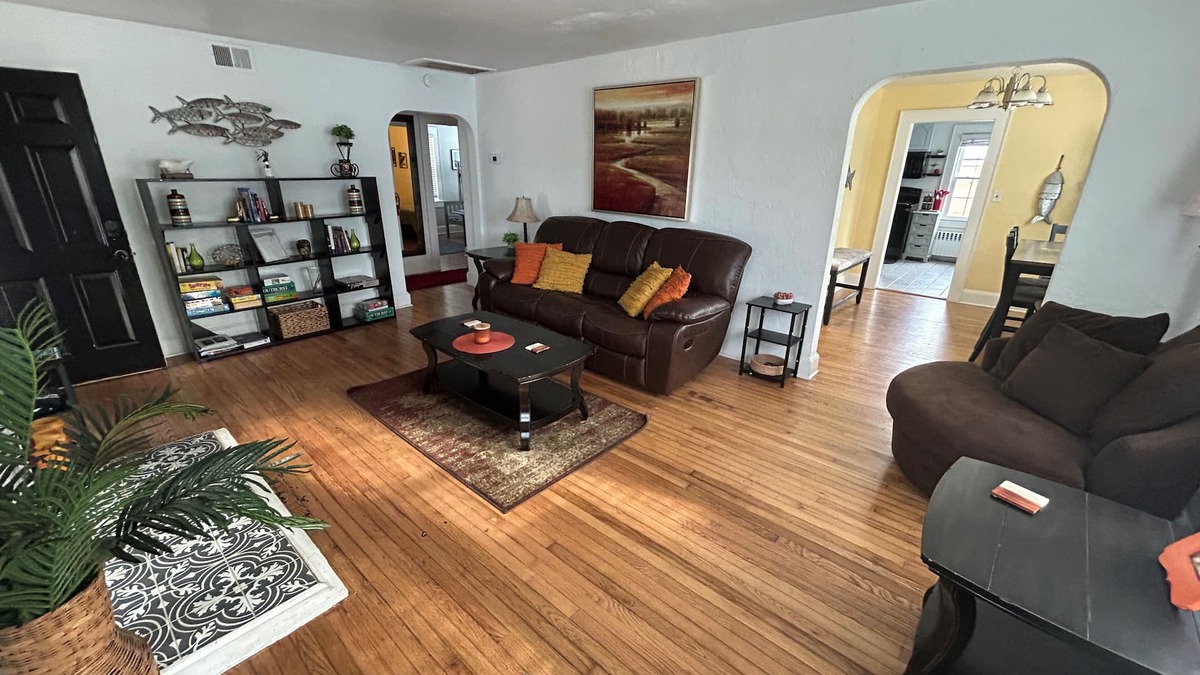 Northeast Virginia Beach Cottage | 6 Block to oceanfront and in the center of the vibe district!