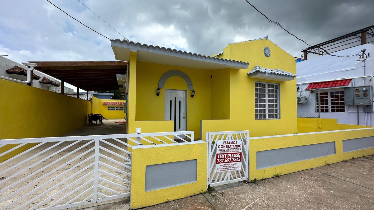 Arecibo Pueblo Apartment | 6 BR - Main House + Casita Home in Arecibo
