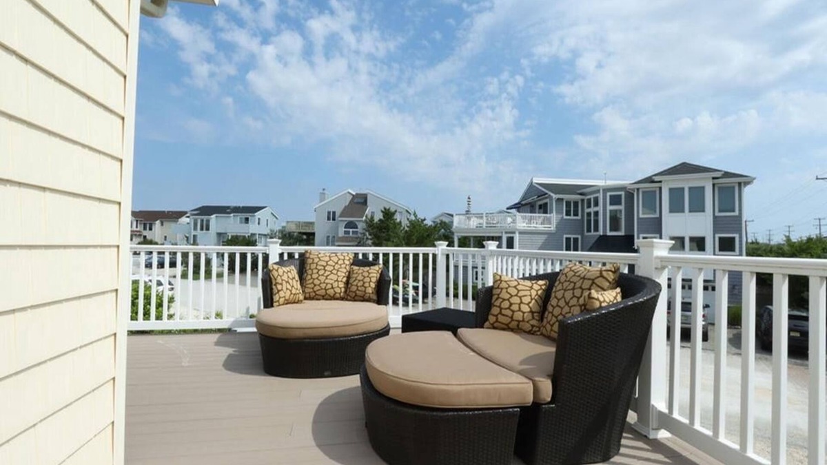 Loveladies House | 6 BR, Pool, Hot Tub and 5 min to Ocean