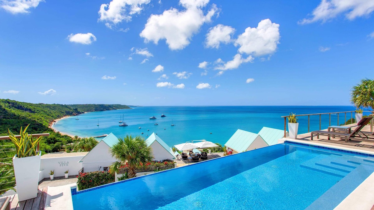 The Valley Villa | 6 BR Villa On Crocus Bay with Pool & Concierge