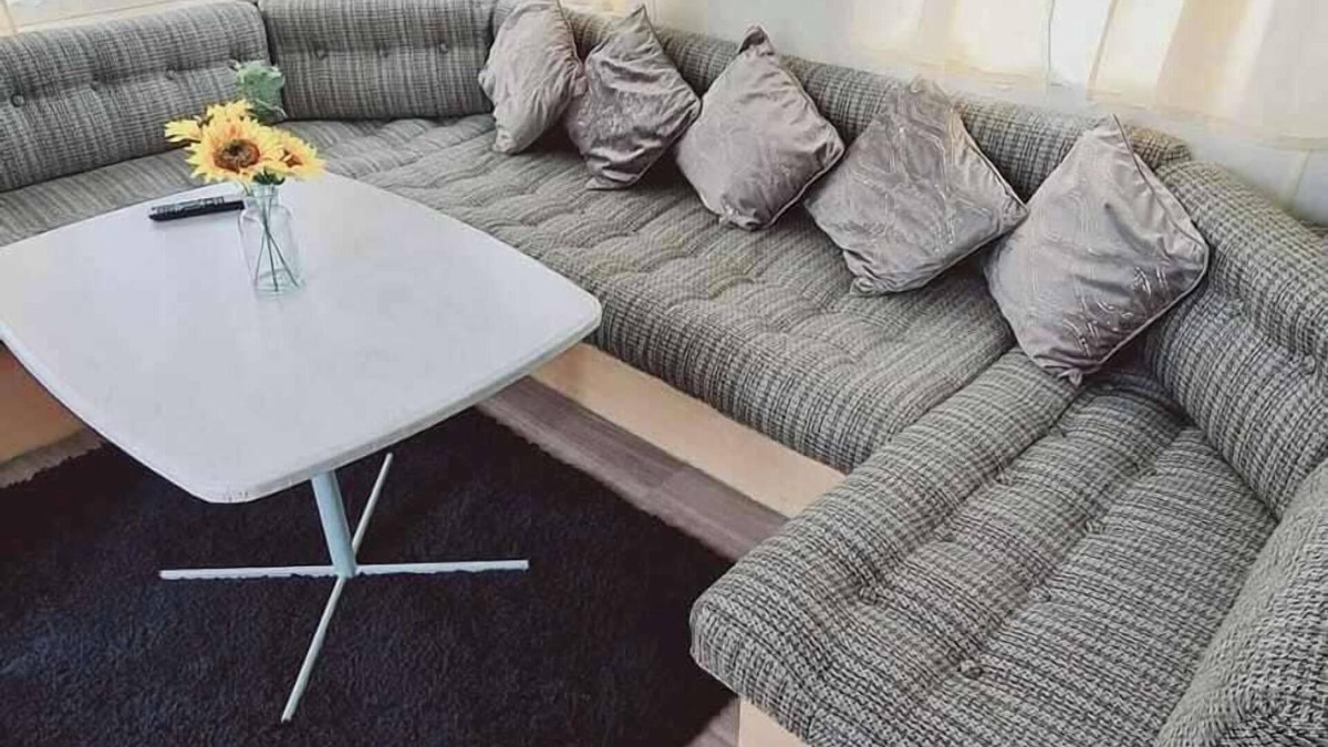 Sheerness Cabin | 6 Guests - 3 Bedrooms - Entertainment - Near Beach