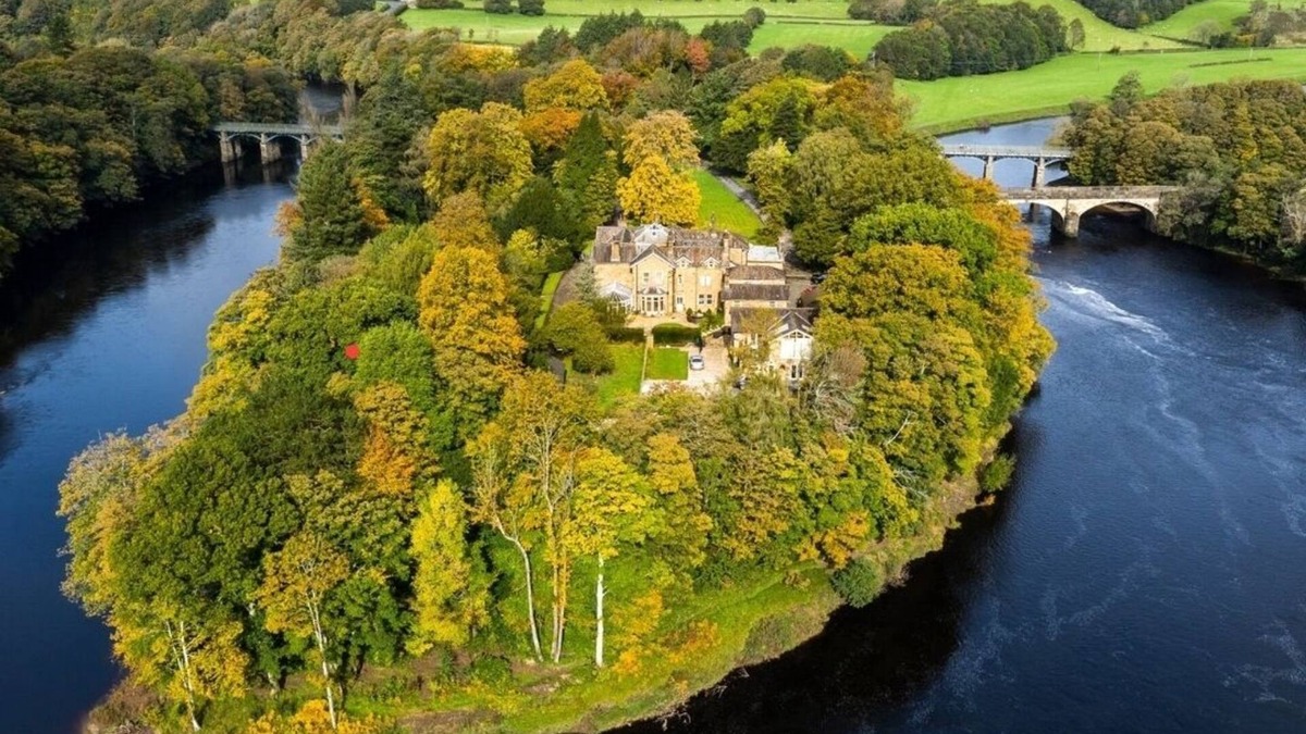 Caton House | 6* Lux Manor House, Private Island By Lake District