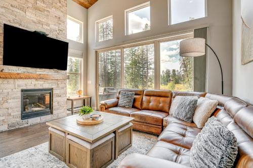 Rendezvous House | 6 Mi to Winter Park Resort Home with Free Shuttle