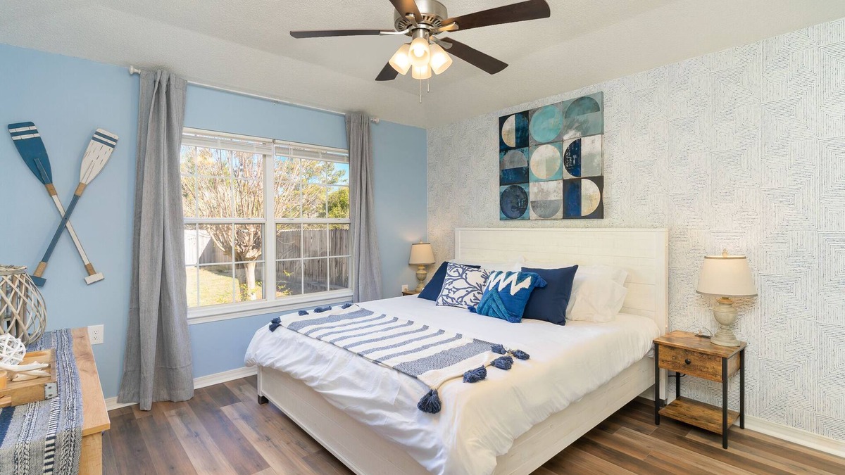 Gulf Breeze House | 6 miles from Navarre Bridge, Quiet Community w/Pier Access