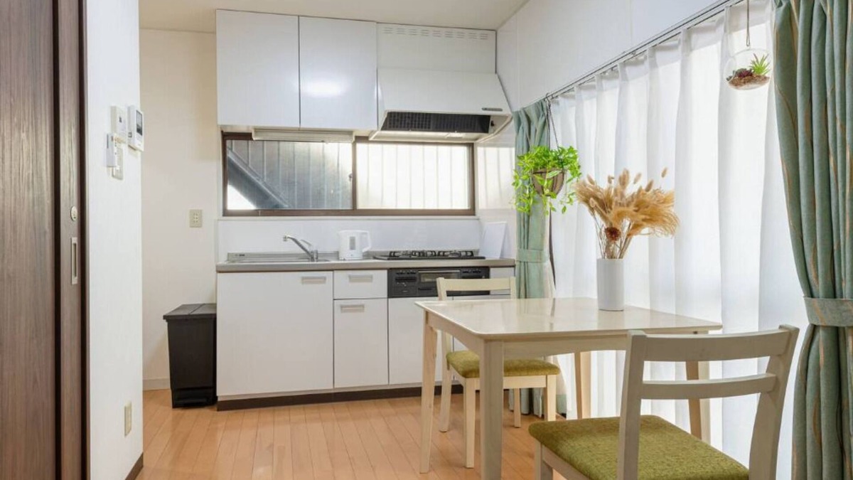 Nakano Apartment | 6 Minutes to Shinjuku Station by Train, Max 4 People