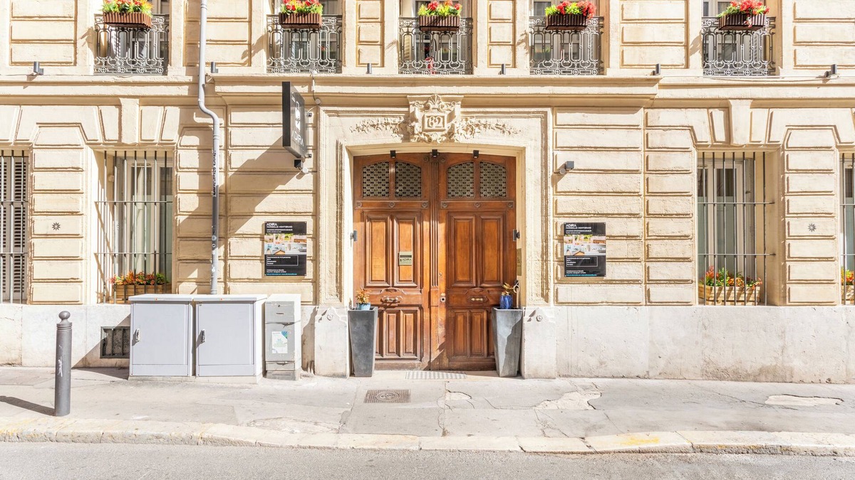 Prefecture Apartment | 6 -Morgiret