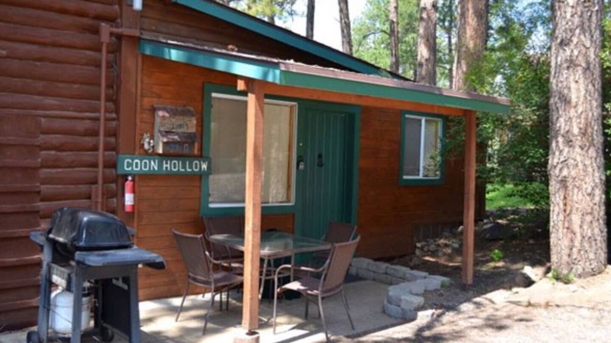 Rapid City Cabin | 6 Person Cabin near Mount Rushmore