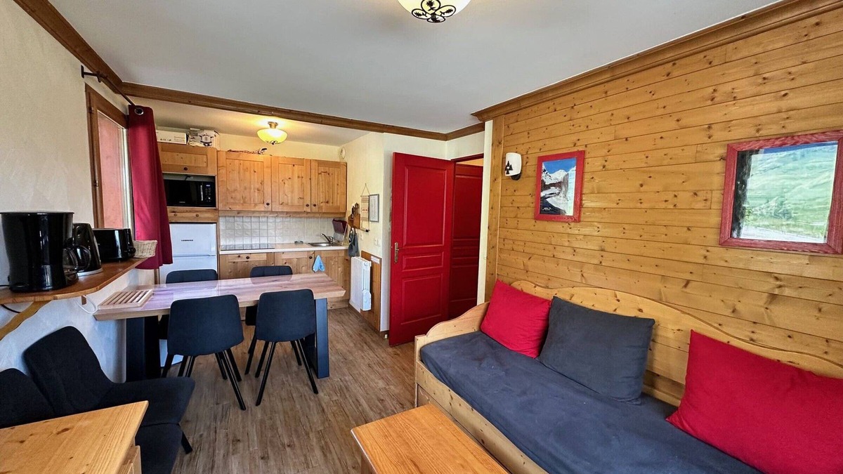 Val Cenis Apartment | 6-person apartment, ski-in/ski-out, pool, parking, WIFI