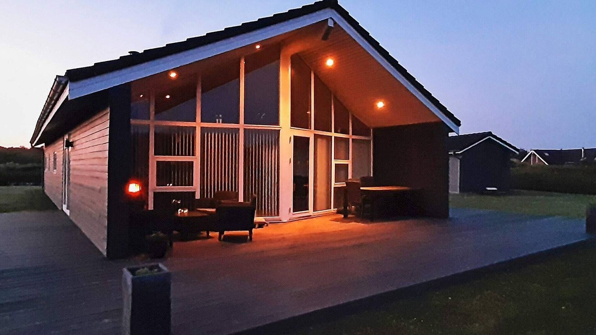 Falen House | 6 person holiday home in Hemmet