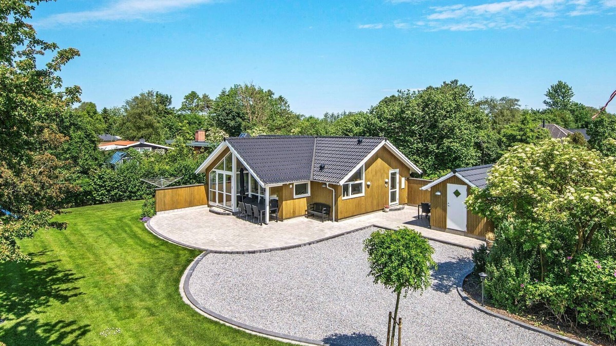 Skovmose House | 6 person holiday home in Sydals
