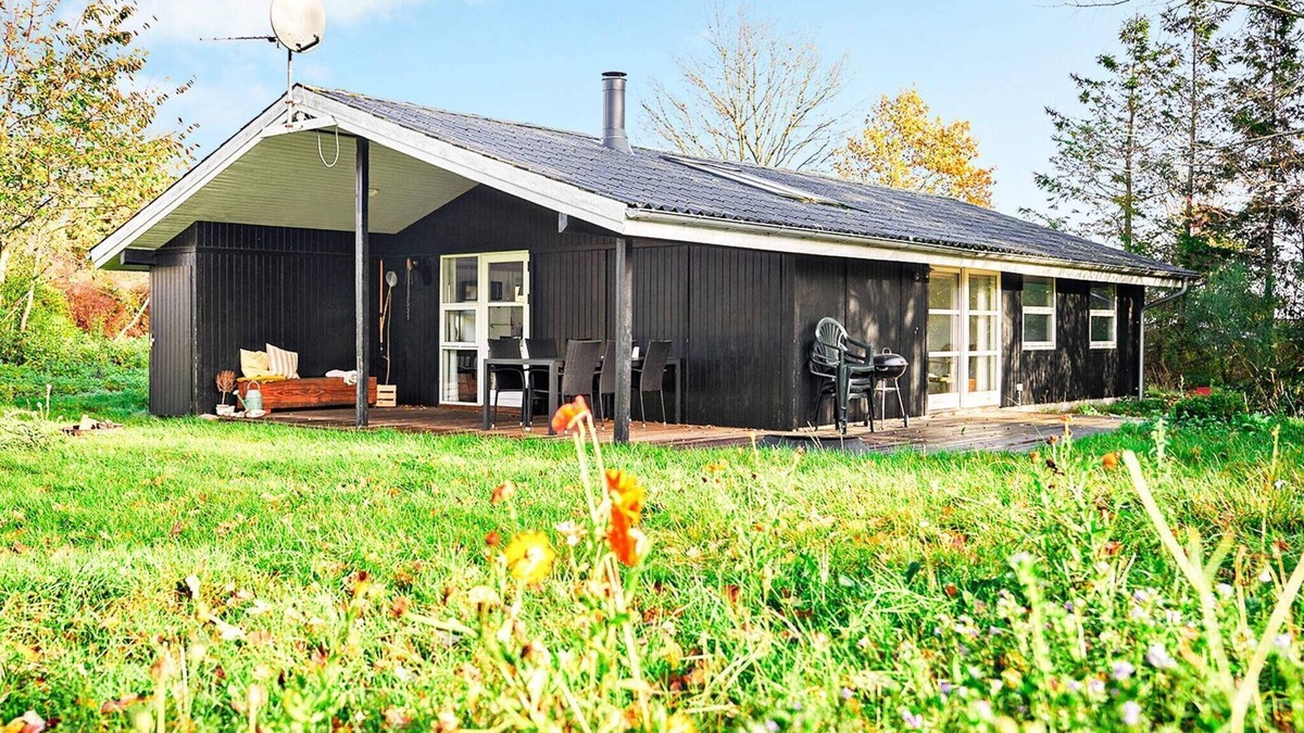Skødshoved Strand House | 6 person holiday home in Knebel-By Traum