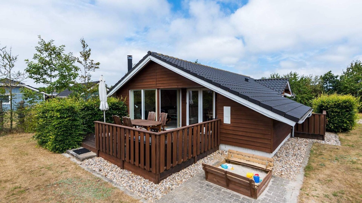 Skaven Strand House | 6 person holiday home in Tarm