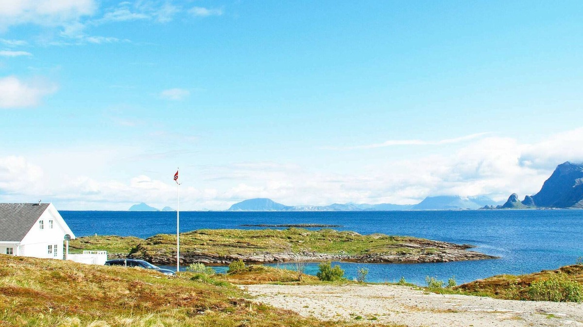 Donna House | 6 person holiday home in Dønna