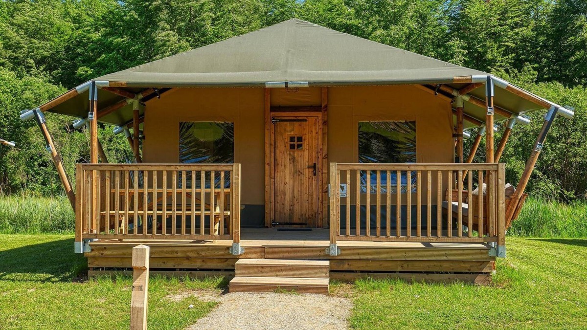 Zeewolde House | 6-person Lodge with a private kitchen, bathroom and beds made up