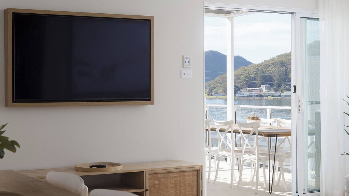 Shoal Bay Apartment | 6 Shoal Edge @ 31 Shoal Bay Rd