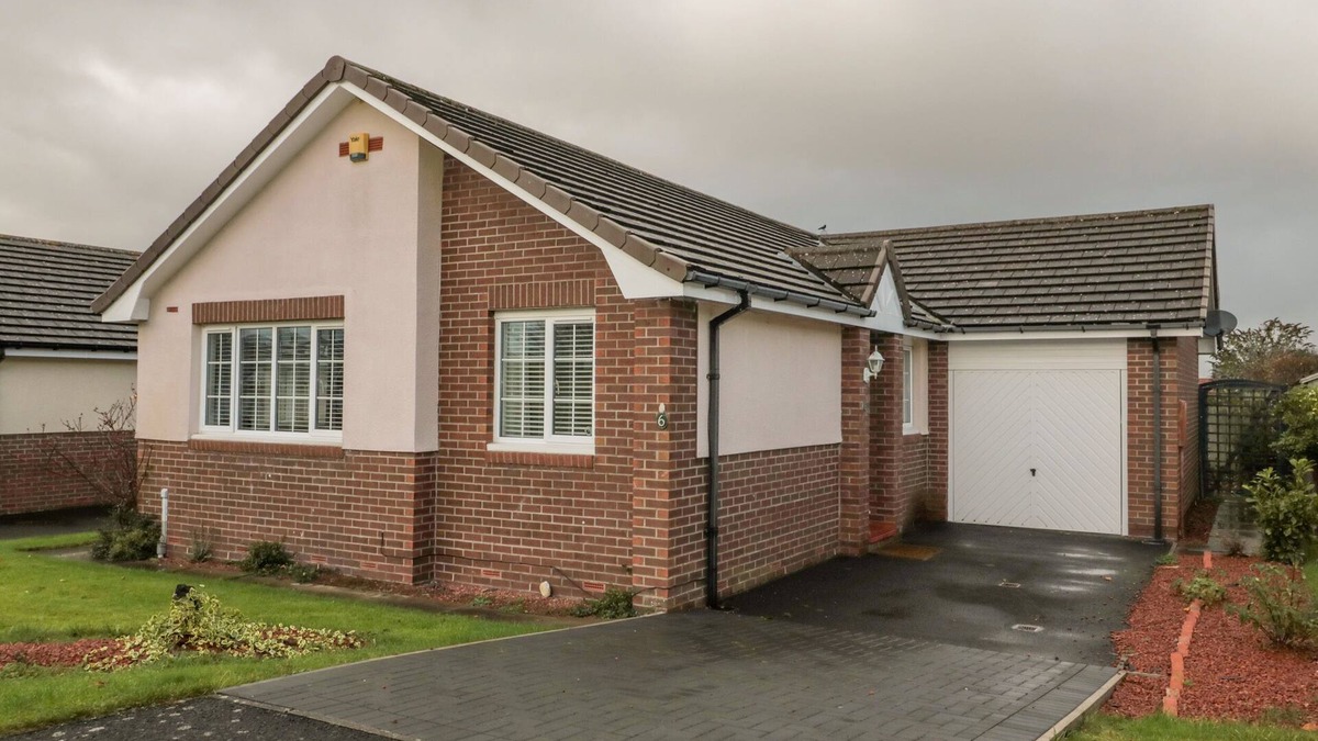Embleton House | 6 WESTVIEW, family friendly, character holiday cottage in Embleton