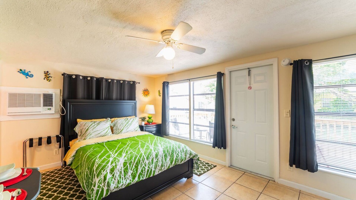 Lake Ridge Apartment | ✨ #6 Wifi, Laundry, Kitchen & Great Sun Deck