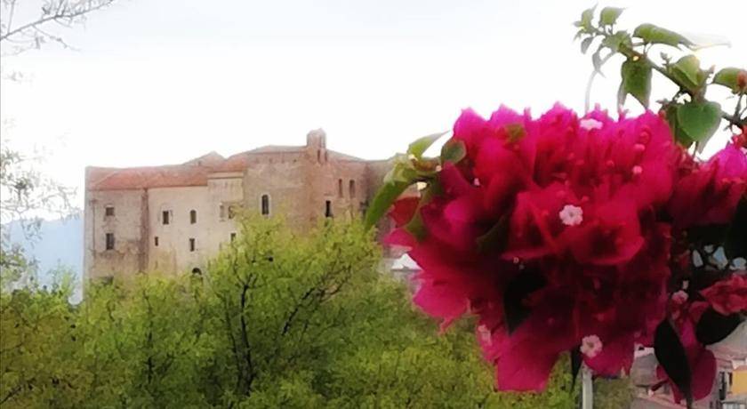Castelbuono House | 60 m² House ∙ 1 bedroom ∙ 6 guests