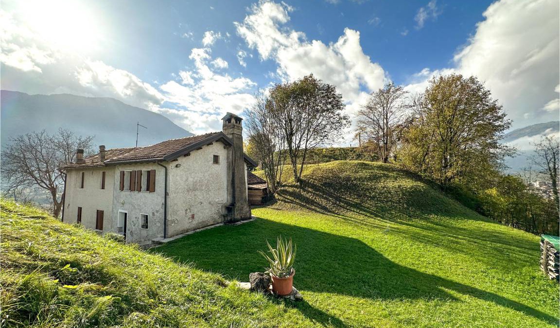 Feltre House | 60 m² Maisonette ∙ 2 bedrooms ∙ 4 guests