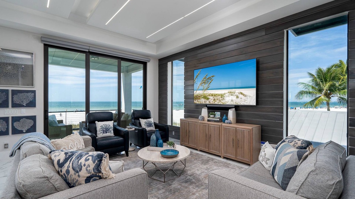 Fort Myers Beach House | 61 Once Upon A Tide: 4BR Beachfront with Pool & Spa!