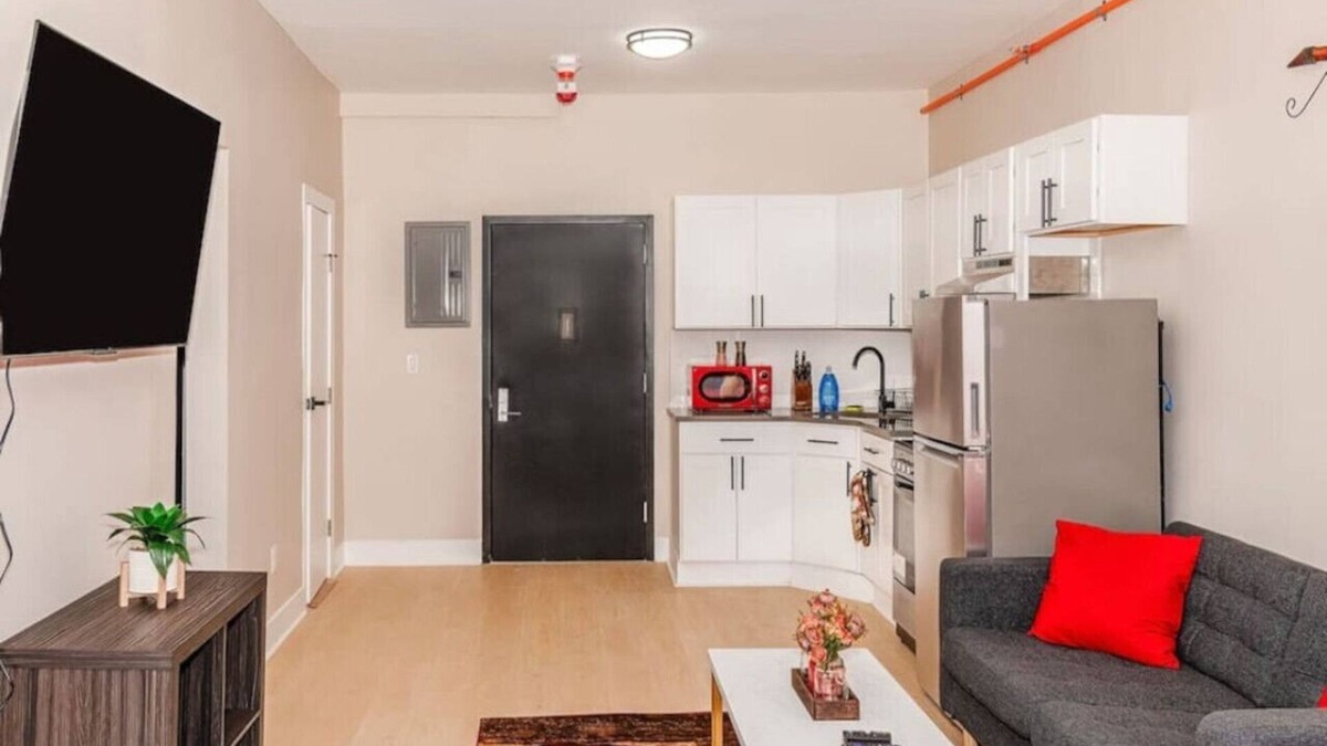 Albany Apartment | 610E) Very Comfortable Studio Downtown