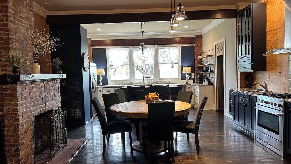 Lake Charles House | 628 Mill Street, 4 bedroom 2 bath house in downtown garden district