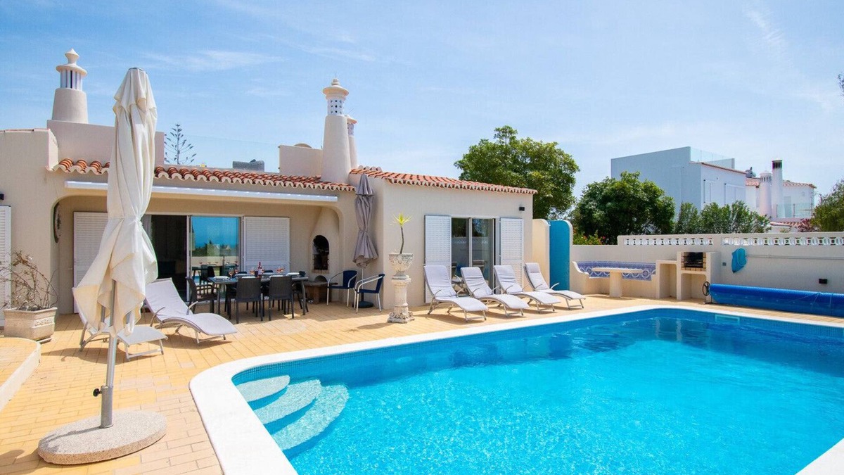 Areias Dos Moinhos Villa | 67 adm 3 bedroom villa walking distance to Carvoeiro