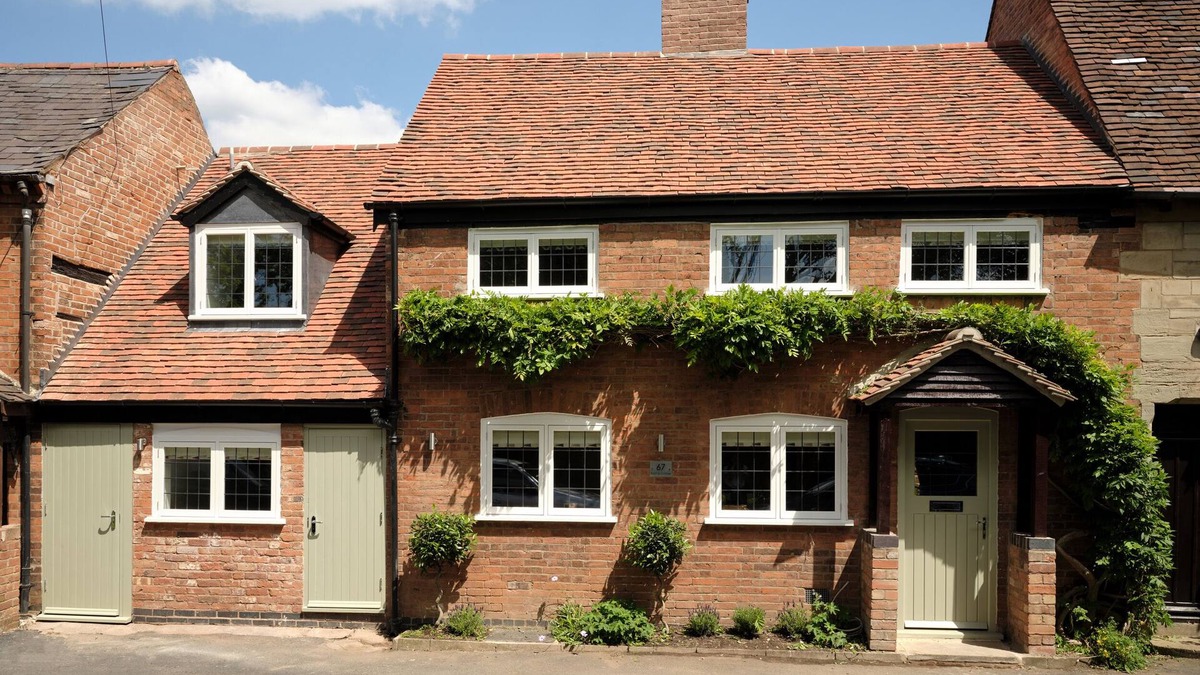 Warwick Cottage | 67 BRIDGE END, pet friendly, luxury holiday cottage in Warwick