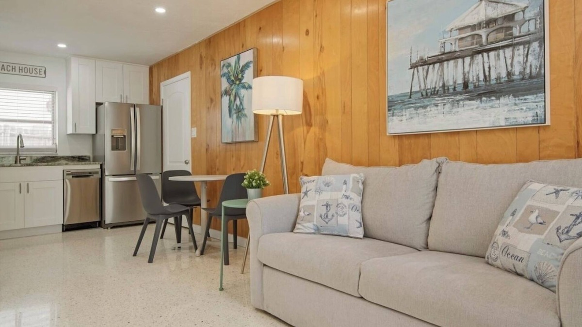 Safety Harbor Cottage | 6A New! Renovated 1/1 at Coastal Cottages!