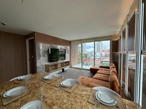 Panama City Apartment | 6B-Ssssstyle! 4BR