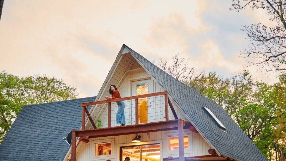 Kingston Cabin | 6Bdrm Cabin Beach Pool-Table Firepit!