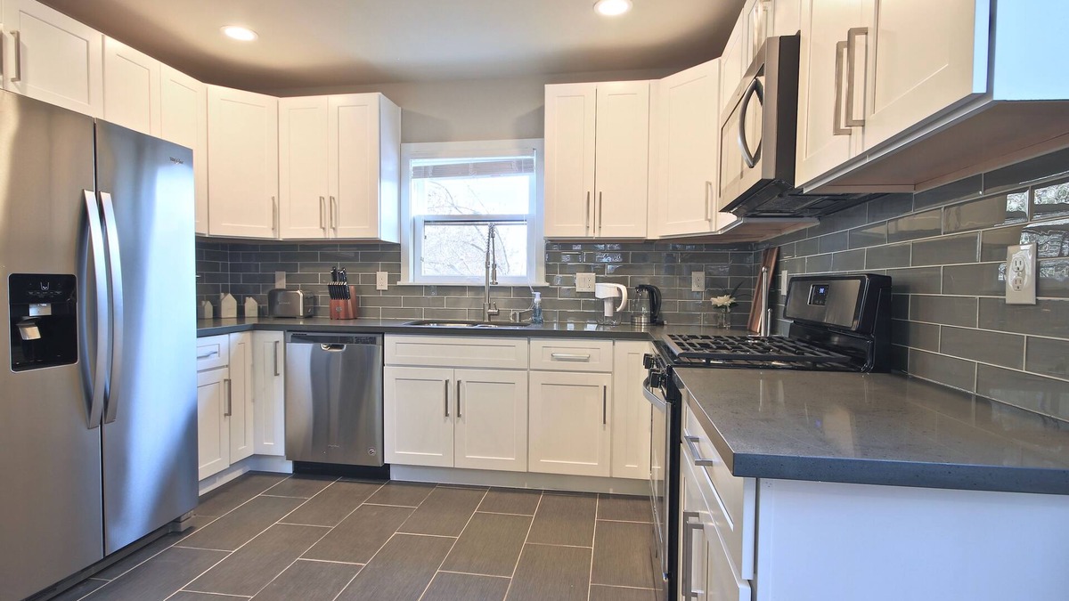 Wallingford House | 6BR/3BA Wallingford Gem, minutes to UW and Downtown