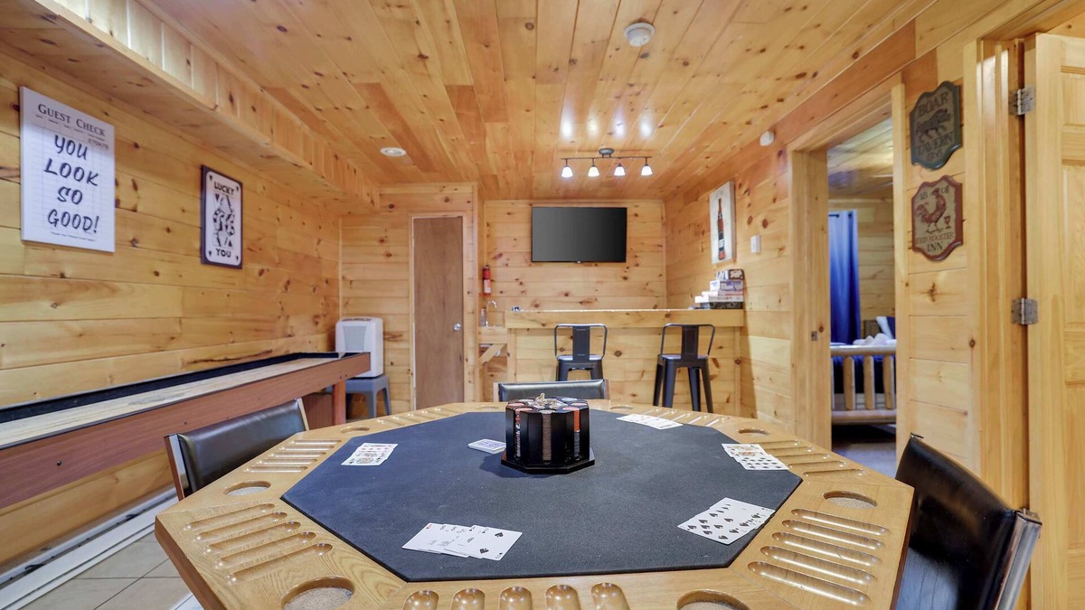Hickory Hills House | 6BR Cabin w/Fire Pit, Game Room & Basketball