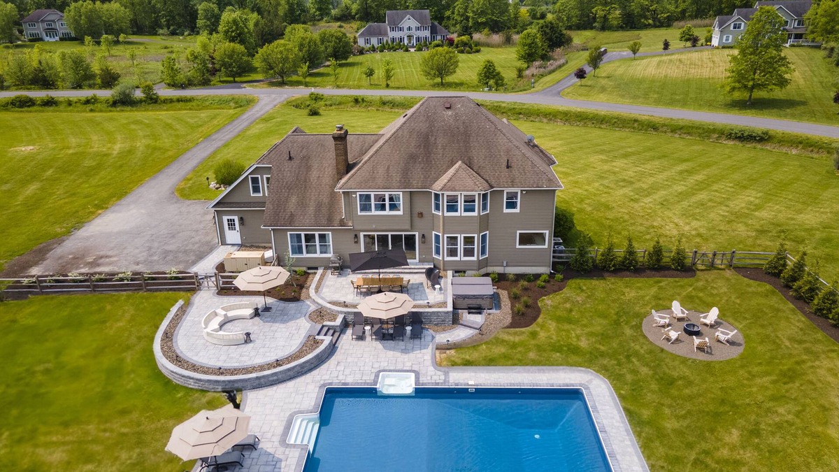 New Paltz House | 🌟 6BR Luxury Gunks Home - Heated Pool, Bocce, Hot Tub & Pet Friendly