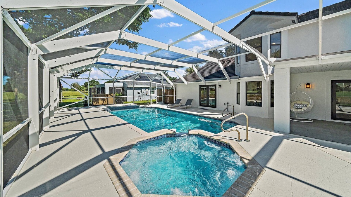 Greenview Shores Villa | 6BR Luxury Wellington Villa with Pool & Spa