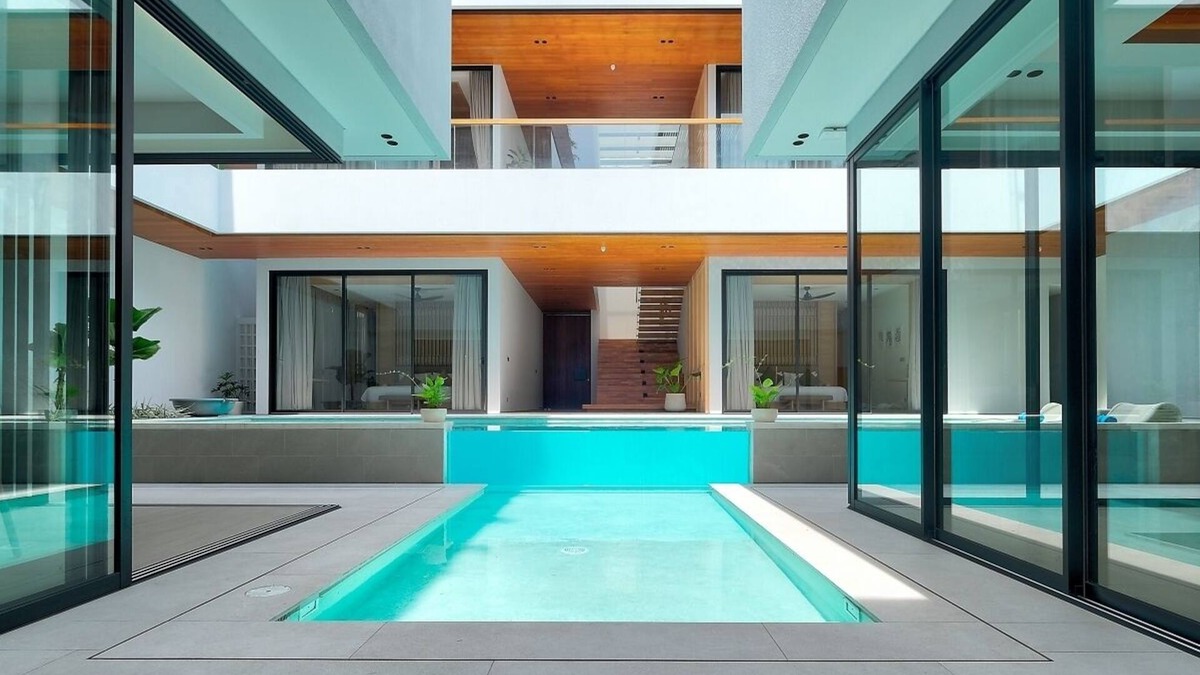 Jimbaran Bay Villa | 6BR Villa, Just a short walk from Kedonganan Beach