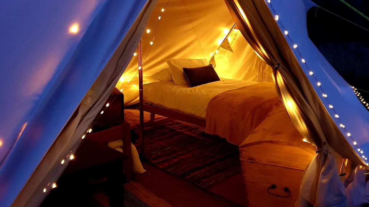 Saltburn-by-the-Sea Cabin | 6m Emperor Tent, Near Whitby, With log Burner