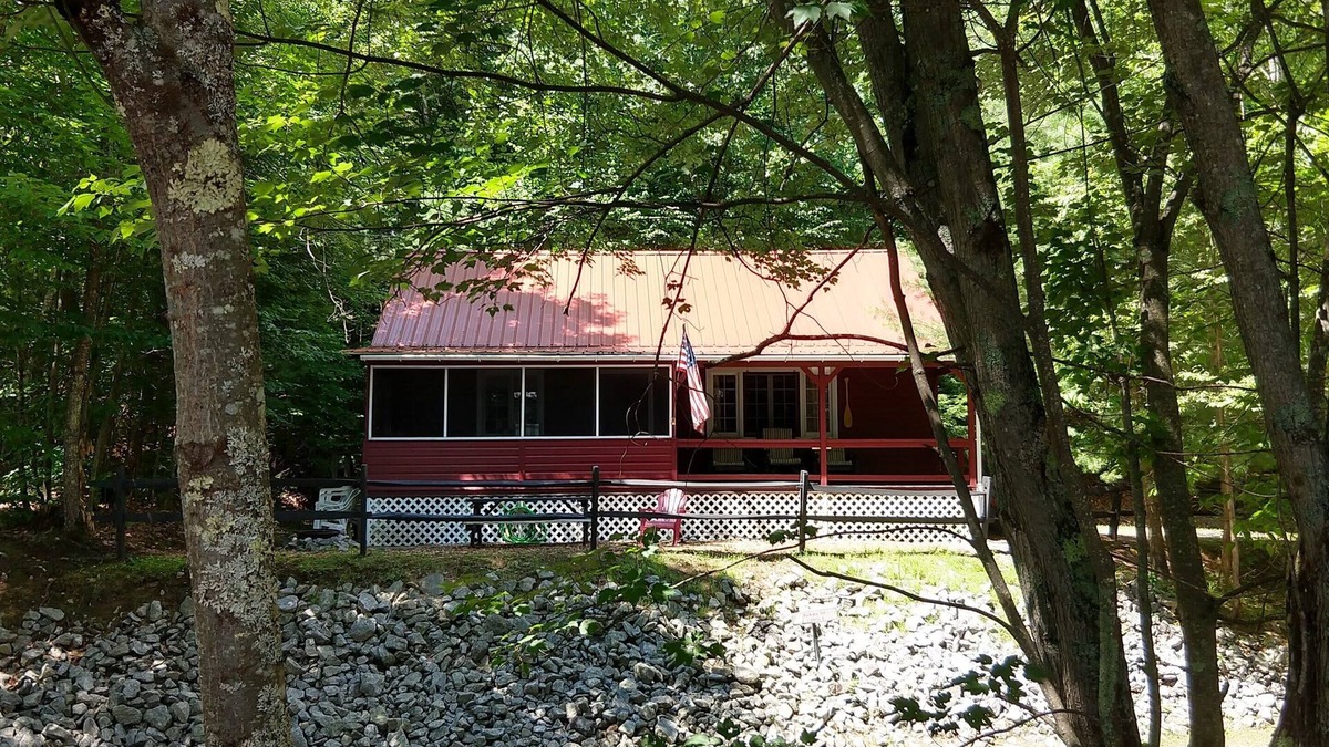 Chestertown Cottage | #7 Adirondack@Birchwood Cottages on Loon Lake. Family Friendly Waterfront